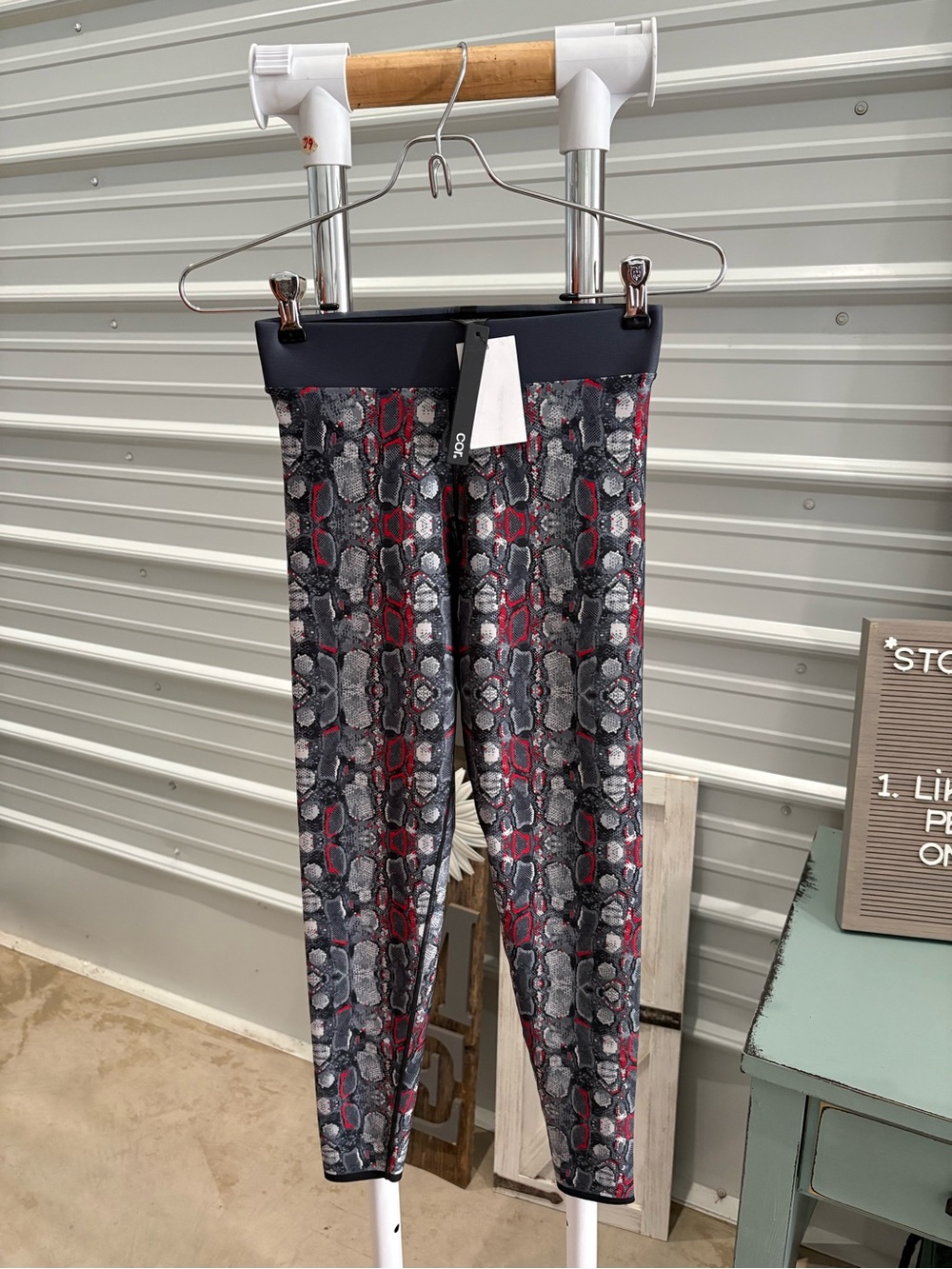 Womens Cor Boa Snake-Print Leggings - Red & Gray